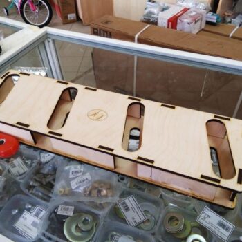 Intra απο ξύλο plywood 3mm-4mm πάχος - Ξύλινη σχάρα ποδηλάτου βάσης σκούτερ Δίασταση 30x30 cm Intraeaxys-yon0qng7 - Image 3