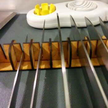 Intra απο ξύλο plywood 3mm-4mm πάχος - Θήκη μαχαιριού Δίασταση 30x30 cm Intraeaxys-voqd2pd1 - Image 1