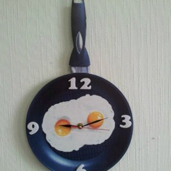 Intra απο ξύλο plywood 3mm-4mm πάχος - Ρολόι τοίχου τηγανιού Δίασταση 30x30 cm Intraeaxys-6o3yenr7 - Image 1