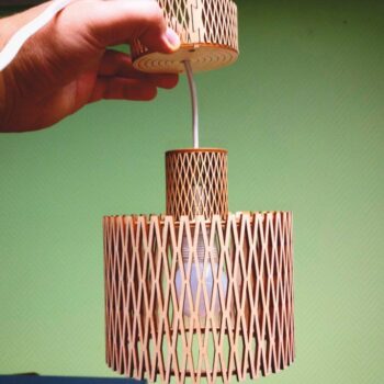 Intra απο ξύλο plywood 3mm-4mm πάχος - Ξύλινο μενταγιόν φωτιστικό Δίασταση 30x30 cm Intraeaxys-eo2yq541 - Image 1