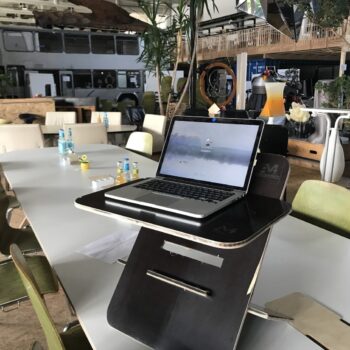 Intra απο ξύλο plywood 3mm-4mm πάχος - Γραφείο ρυθμιζόμενου ύψους Δίασταση 30x30 cm Intraeaxys-p7ymyj57 - Image 1