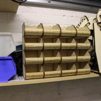 Intra απο ξύλο plywood 3mm-4mm πάχος - Rackable Stackable Linbin Δίασταση 30x30 cm Intraeaxys-eo20gm67 - Image 3