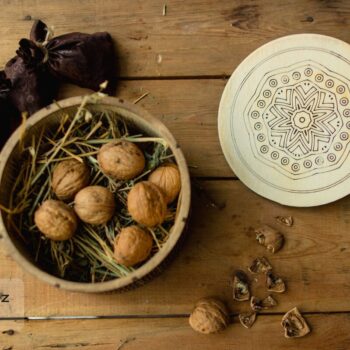 Intra απο ξύλο plywood 3mm-4mm πάχος - Ξύλινο στρογγυλό κουτί δώρου Δίασταση 30x30 cm Intraeaxys-yon0dj27 - Image 3