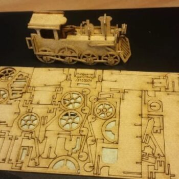 Intra απο ξύλο plywood 3mm-4mm πάχος - Ξύλινο παιχνίδι τρένο Δίασταση 30x30 cm Intraeaxys-d1lmvr6o - Image 4