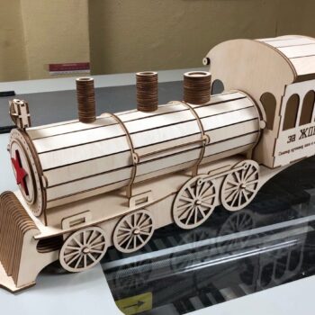 Intra απο ξύλο plywood 3mm-4mm πάχος - Κουτί δώρου Steam Train Δίασταση 30x30 cm Intraeaxys-m1d685x7 - Image 1