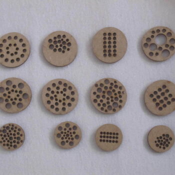 Intra απο ξύλο plywood 3mm-4mm πάχος - Ξύλινα κουμπιά Δίασταση 30x30 cm Intraeaxys-lopqy4x7 - Image 4