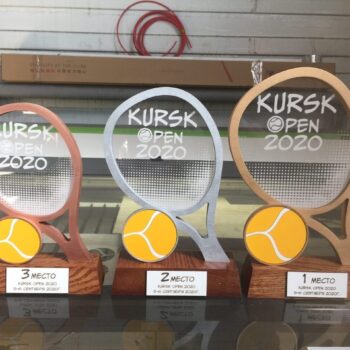 Intra απο ξύλο plywood 3mm-4mm πάχος - Βραβείο αθλητικού αναμνηστικού τρόπαιο ρακέτας τένις Δίασταση 30x30 cm Intraeaxys-pok39x37 - Image 1