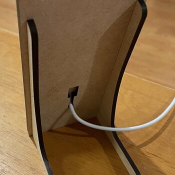 Intra απο ξύλο plywood 3mm-4mm πάχος - Βάση iPhone 13 Pro Δίασταση 30x30 cm Intraeaxys-6o3yr9p7 - Image 3