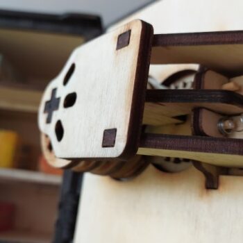 Intra απο ξύλο plywood 3mm-4mm πάχος - Χρηματοκιβώτιο με Ξύλινο Κουτί με Κλειδαριά συνδυασμού Δίασταση 30x30 cm Intraeaxys-voqd2nd1 - Image 4