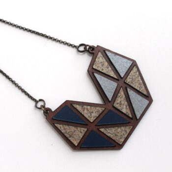 Intra απο ξύλο plywood 3mm-4mm πάχος - Γυναικείο κρεμαστό κολιέ Δίασταση 30x30 cm Intraeaxys-pok3z037 - Image 1