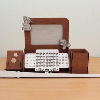 Intra απο ξύλο plywood 3mm-4mm πάχος - Διοργανωτής γραφείου διαρκούς ημερολογίου με θήκη τηλεφώνου για κορνίζα Δίασταση 30x30 cm Intraeaxys-eo0q6r01 - Image 1