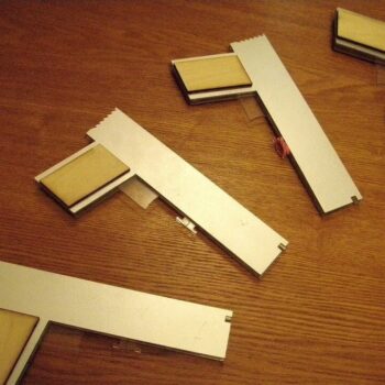 Intra απο ξύλο plywood 3mm-4mm πάχος - Rubber Band Gun 6-Shot Ημιαυτόματο Δίασταση 30x30 cm Intraeaxys-91jdywl1 - Image 3