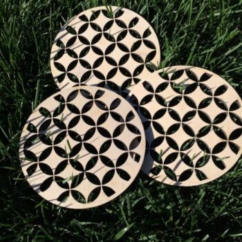 Intra απο ξύλο plywood 3mm-4mm πάχος - Shippo Pattern Trivets Δίασταση 30x30 cm Intraeaxys-d1lm2yzo - Image 1