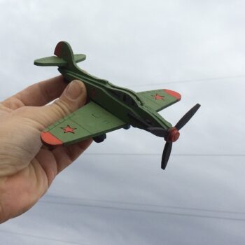 Intra απο ξύλο plywood 3mm-4mm πάχος - Ξύλινο παιχνίδι αεροσκάφος Δίασταση 30x30 cm Intraeaxys-eo20wq67 - Image 1