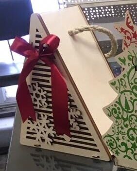 Intra απο ξύλο plywood 3mm-4mm πάχος - Συσκευασία Χριστουγεννιάτικου Δέντρου για Δώρο Δίασταση 30x30 cm Intraeaxys-d1lv35xo - Image 1