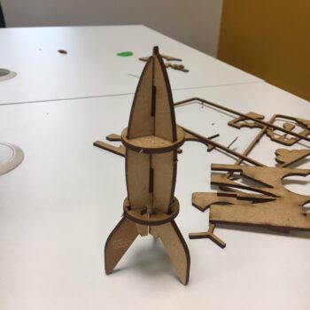 Intra απο ξύλο plywood 3mm-4mm πάχος - Πρότυπο πυραύλων Δίασταση 30x30 cm Intraeaxys-075yp80o - Image 3