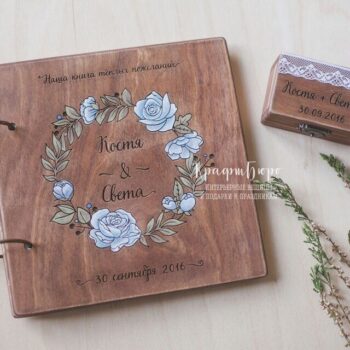 Intra απο ξύλο plywood 3mm-4mm πάχος - Εξώφυλλο βιβλίου Roses Wreath Δίασταση 30x30 cm Intraeaxys-r1z2qx21 - Image 1