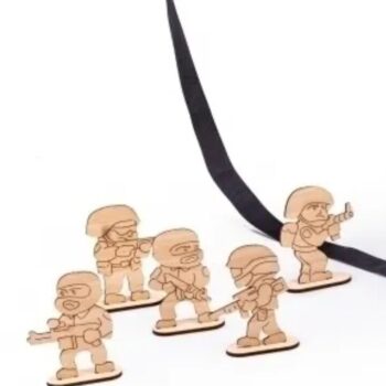 Intra απο ξύλο plywood 3mm-4mm πάχος - Σετ στόχων Ξύλινων Στρατιωτών Rubber Band Gun 100mm 3mm Δίασταση 30x30 cm Intraeaxys-zo9y0ny7 - Image 1