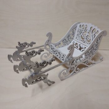 Intra απο ξύλο plywood 3mm-4mm πάχος - Χριστουγεννιάτικη διακόσμηση Έλκηθρο και τάρανδος Santa Δίασταση 30x30 cm Intraeaxys-eoxlykqo - Image 1