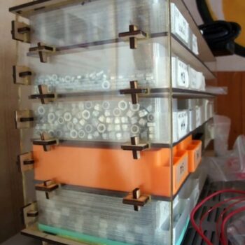 Intra απο ξύλο plywood 3mm-4mm πάχος - Ράφια για μικρά δοχεία Δίασταση 30x30 cm Intraeaxys-zo98mlx1 - Image 1