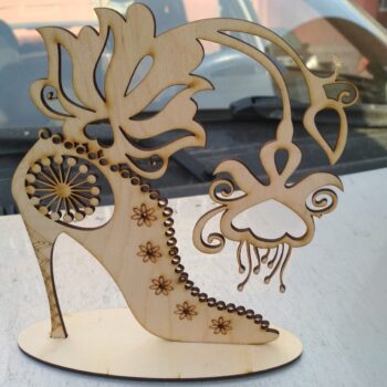 Intra απο ξύλο plywood 3mm-4mm πάχος - Στάση κοσμήματος σε σχήμα παπουτσιού Δίασταση 30x30 cm Intraeaxys-lopq8y67 - Image 1