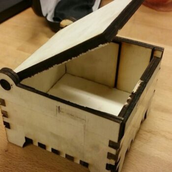 Intra απο ξύλο plywood 3mm-4mm πάχος - Ξύλινο μπιμπελό κουτί Δίασταση 30x30 cm Intraeaxys-joedyyd1 - Image 1