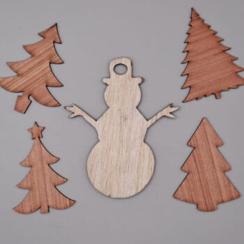 Intra απο ξύλο plywood 3mm-4mm πάχος - Ξύλινη κενή διακόσμηση χειροτεχνίας χιονάνθρωπος Δίασταση 30x30 cm Intraeaxys-eo203yl7 - Image 1