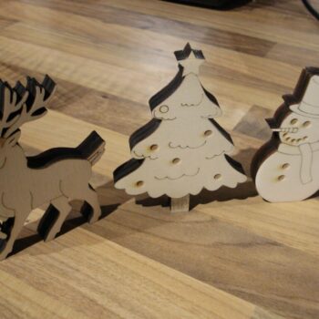 Intra απο ξύλο plywood 3mm-4mm πάχος - Χριστουγεννιάτικα στολίδια χιονάνθρωπος Δίασταση 10x10 cm Intraeaxys-lopq9637 - Image 1