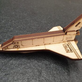 Intra απο ξύλο plywood 3mm-4mm πάχος - Διαστημικό λεωφορείο τρισδιάστατο μοντέλο Δίασταση 30x30 cm Intraeaxys-r7vmgjz7 - Image 1