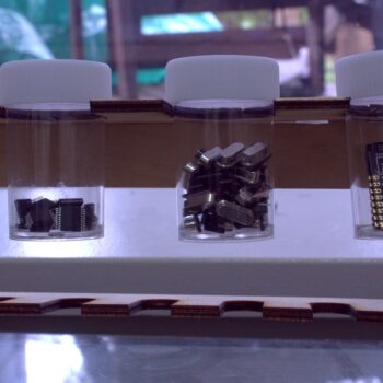 Intra απο ξύλο plywood 3mm-4mm πάχος - Αποθήκευση εξαρτημάτων Spice Rack Δίασταση 30x30 cm Intraeaxys-67wljnm1 - Image 4