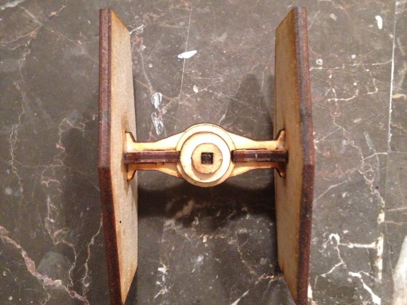 Intra απο ξύλο plywood 3mm-4mm πάχος - Mini TIE Fighter Δίασταση 30x30 cm Intraeaxys-joerex67