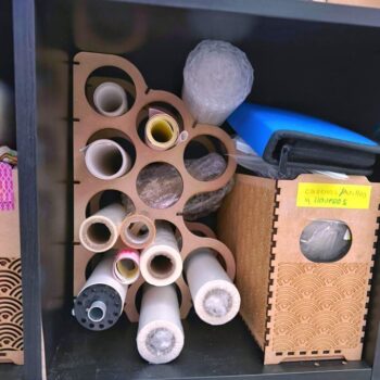 Intra απο ξύλο plywood 3mm-4mm πάχος - Ρολό ράφι βινυλίου και πλαστικοποίησης Δίασταση 30x30 cm Intraeaxys-6o384gq1 - Image 1