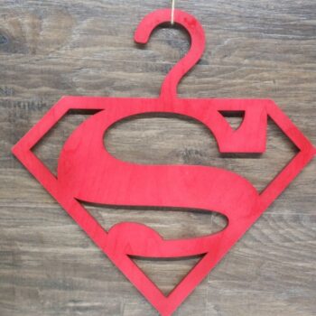 Intra απο ξύλο plywood 3mm-4mm πάχος - Κρεμάστρα ρούχων Superman Δίασταση 30x30 cm Intraeaxys-r1z2wlw1 - Image 1