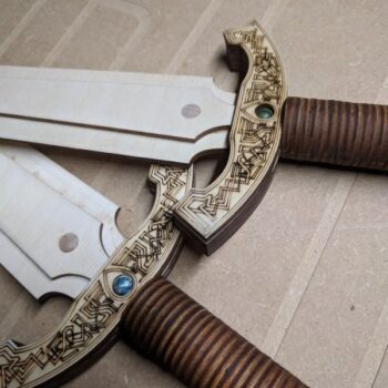 Intra απο ξύλο plywood 3mm-4mm πάχος - Παιδικό σπαθί Δίασταση 30x30 cm Intraeaxys-eoxlqrjo - Image 3