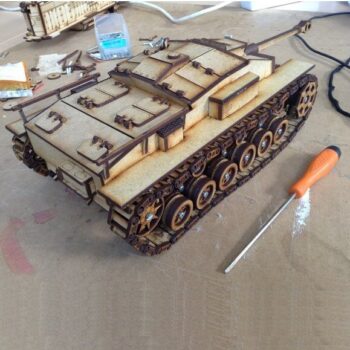 Intra απο ξύλο plywood 3mm-4mm πάχος - Δεξαμενή StuG III Δίασταση 30x30 cm Intraeaxys-joedy881 - Image 1