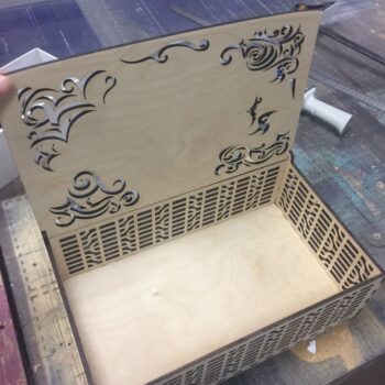 Intra απο ξύλο plywood 3mm-4mm πάχος - Διακοσμητικό κουτί τσαγιού με τσαγιέρα με σχέδιο χαρακτικό Δίασταση 30x30 cm Intraeaxys-d1lvkkyo - Image 3