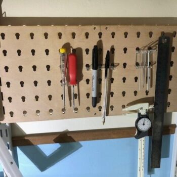 Intra απο ξύλο plywood 3mm-4mm πάχος - Mini Pegboard Δίασταση 30x30 cm Intraeaxys-ro6yew27 - Image 1