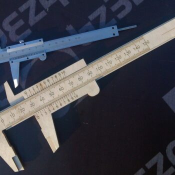 Intra απο ξύλο plywood 3mm-4mm πάχος - Δαγκάνα Vernier Δίασταση 30x30 cm Intraeaxys-e1gj9v1l - Image 1