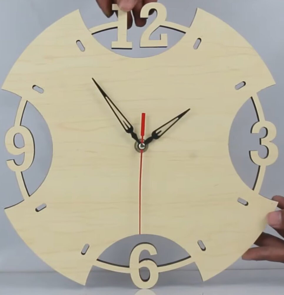 Intra απο ξύλο plywood 3mm-4mm πάχος - Κομψό ξύλινο ρολόι τοίχου Δίασταση 30x30 cm Intraeaxys-51rremd1