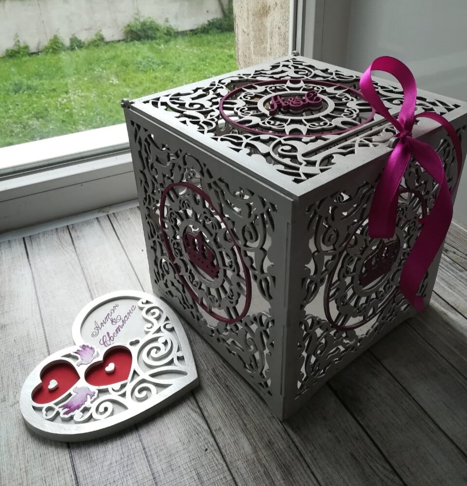 Intra απο ξύλο plywood 3mm-4mm πάχος - Κουτί γάμου για χρήματα Κουτί για κάρτες γάμου Δίασταση 30x30 cm Intraeaxys-qommgeko