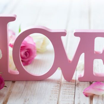 Intra απο ξύλο plywood 3mm-4mm πάχος - Έννοια για την Ημέρα του Αγίου Βαλεντίνου Love Decor γράμματα Δίασταση 30x30 cm Intraeaxys-eoxljrqo - Image 1