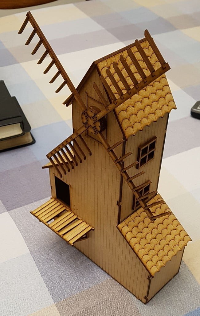 Intra απο ξύλο plywood 3mm-4mm πάχος - Παλιός Μύλος Δίασταση 30x30 cm Intraeaxys-pok3nkd7