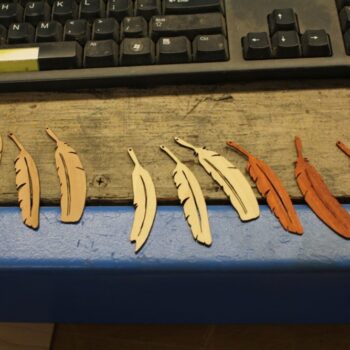 Intra απο ξύλο plywood 3mm-4mm πάχος - Ξύλινα πουπουλένια σκουλαρίκια Δίασταση 3x3 cm Intraeaxys-e1gk6rvo - Image 4