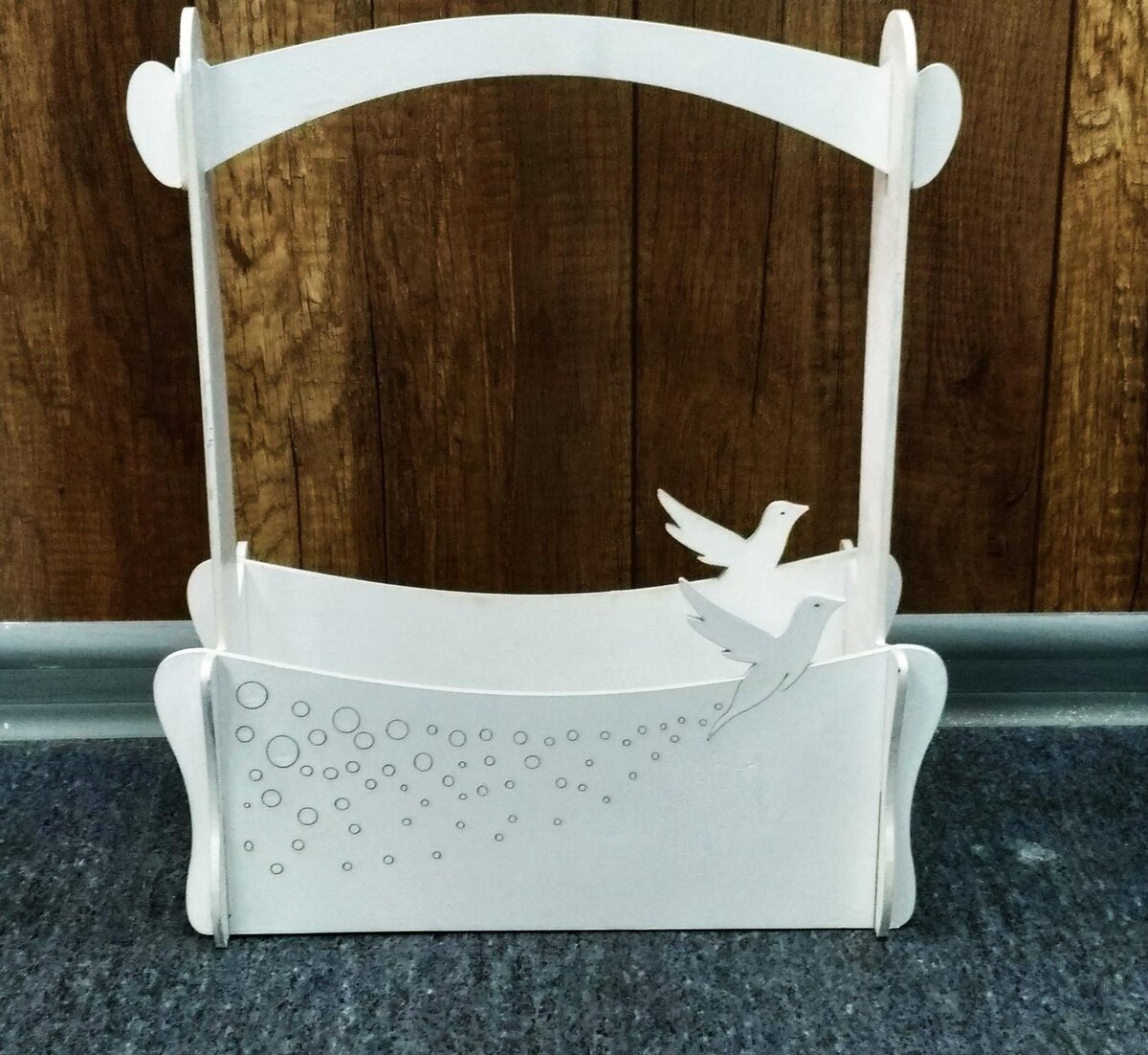 Intra απο ξύλο plywood 3mm-4mm πάχος - Ξύλινο καλάθι με διακοσμητικό δώρο κολίβρι Δίασταση 30x30 cm Intraeaxys-eo20j8m7