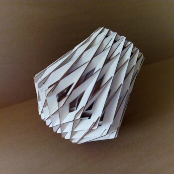 Intra απο ξύλο plywood 3mm-4mm πάχος - Δημιουργικό Φωτιστικό Κρεμαστό Δίασταση 30x30 cm Intraeaxys-ro6y2jm7 - Image 1