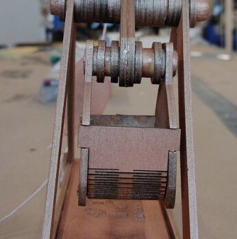 Intra απο ξύλο plywood 3mm-4mm πάχος - Trebuchet με Πείρες Δίασταση 30x30 cm Intraeaxys-6o384zr1 - Image 4