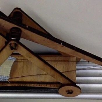 Intra απο ξύλο plywood 3mm-4mm πάχος - Desktop Trebuchet Δίασταση 30x30 cm Intraeaxys-joerel87 - Image 5