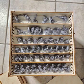 Intra απο ξύλο plywood 3mm-4mm πάχος - Κουτί αποθήκευσης μινιατούρα Warhammer Δίασταση 30x30 cm Intraeaxys-ro6yg927 - Image 3