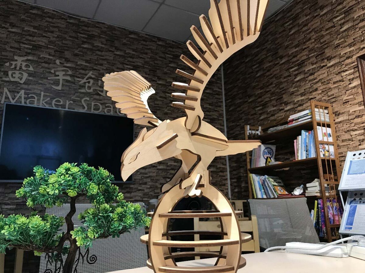 Intra απο ξύλο plywood 3mm-4mm πάχος - Eagle 3D Puzzle 3mm Δίασταση 30x30 cm Intraeaxys-51rr3601