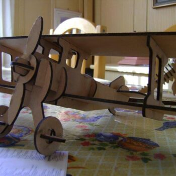 Intra απο ξύλο plywood 3mm-4mm πάχος - Ξύλινο παιχνίδι αεροπλάνου Δίασταση 30x30 cm Intraeaxys-d1lvq8xo - Image 1